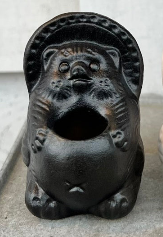 TANUKI TOOTHPICK HOLDER