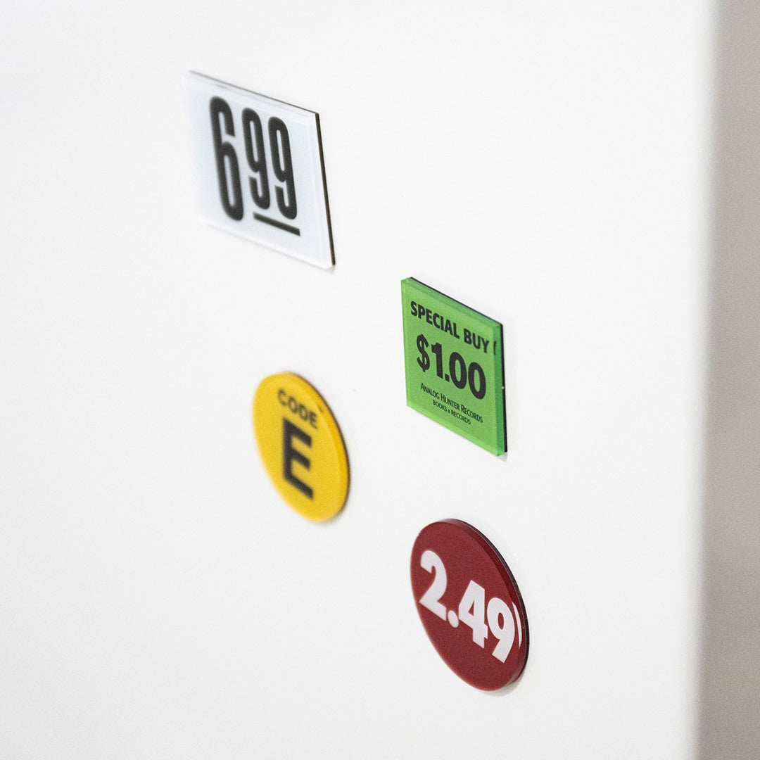 ANALOG HUNTER PRICE TAG MAGNET