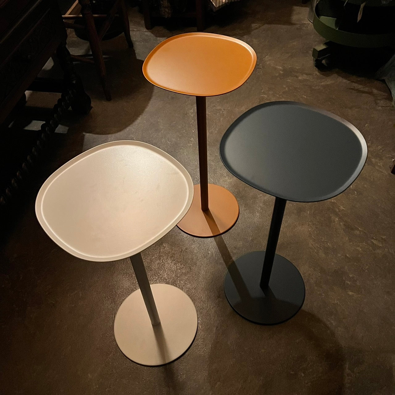 side table 23 H500