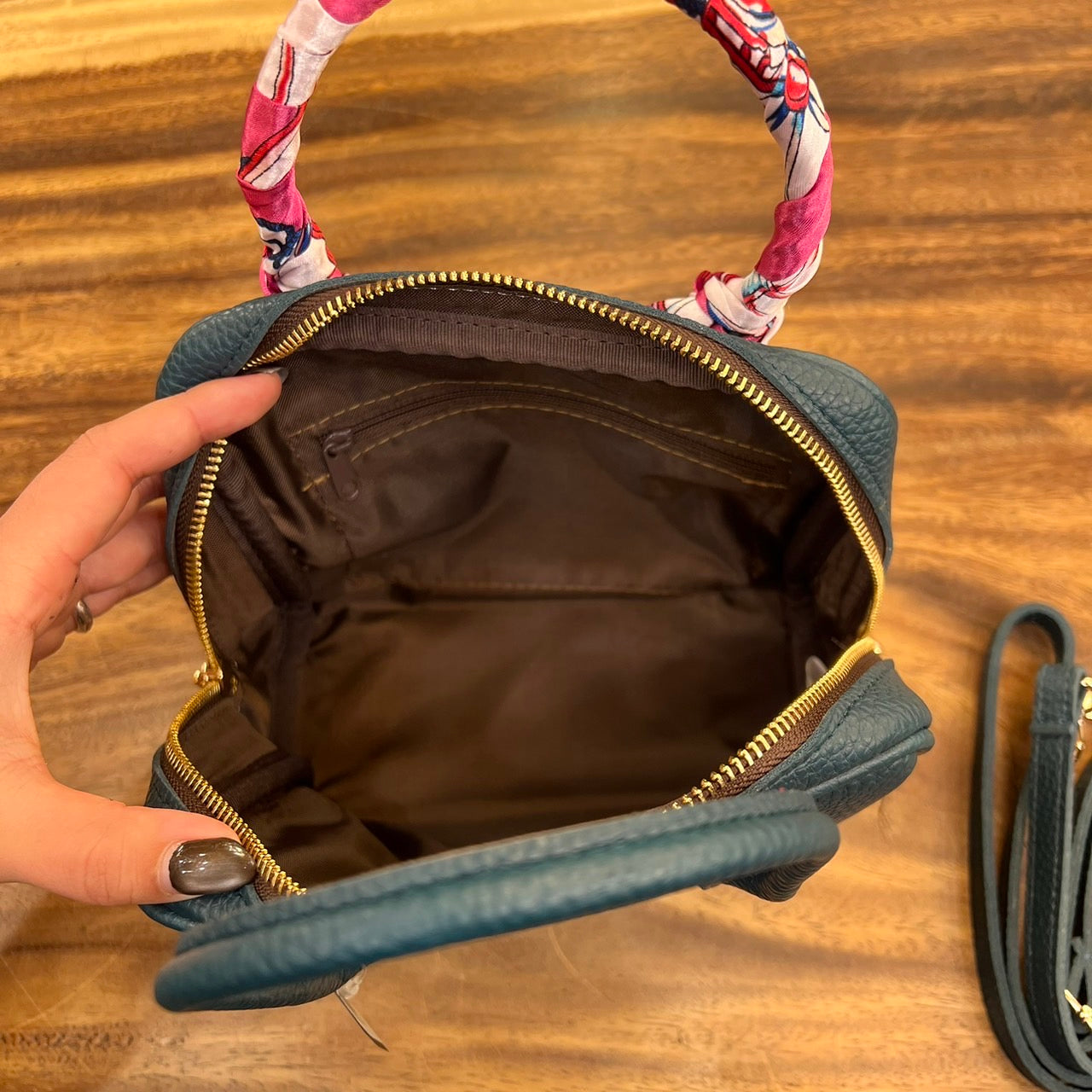 Scarf bag