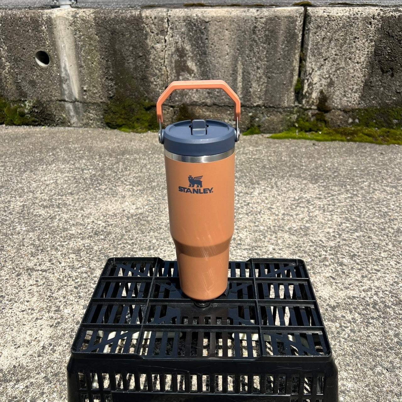 STANLEY アイスフローフリップストロー真空タンブラー 0.88L