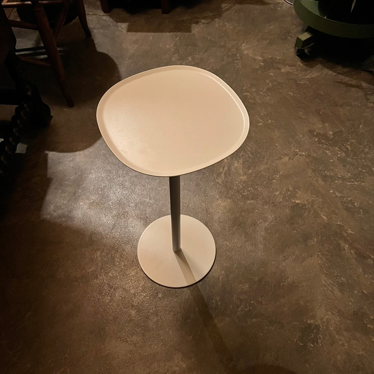 side table 23 H500