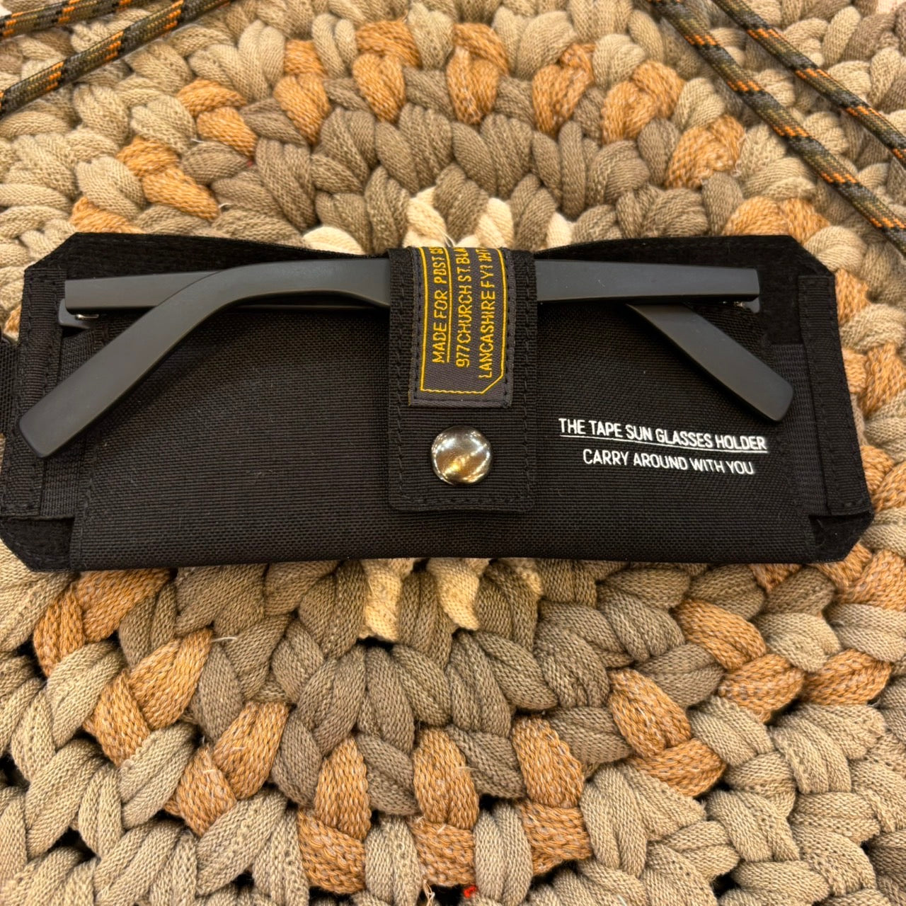 TAPE SUN GLASSES HOLDER