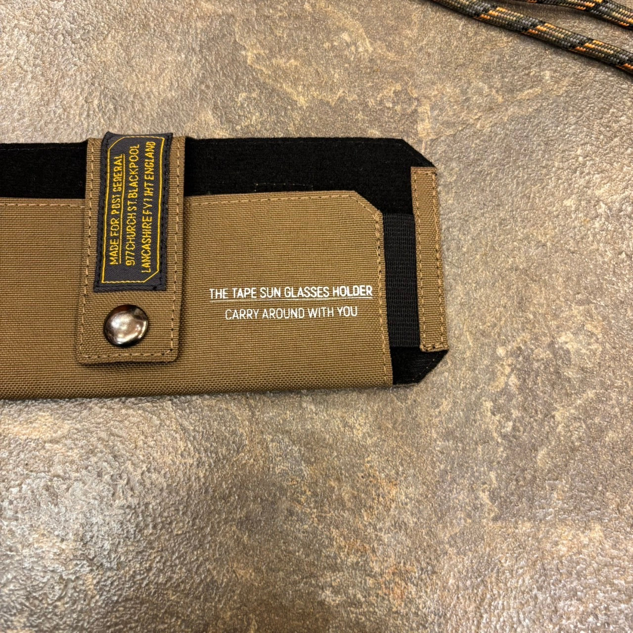 TAPE SUN GLASSES HOLDER