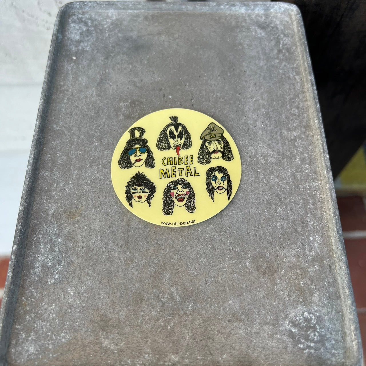 chi-bee Sticker