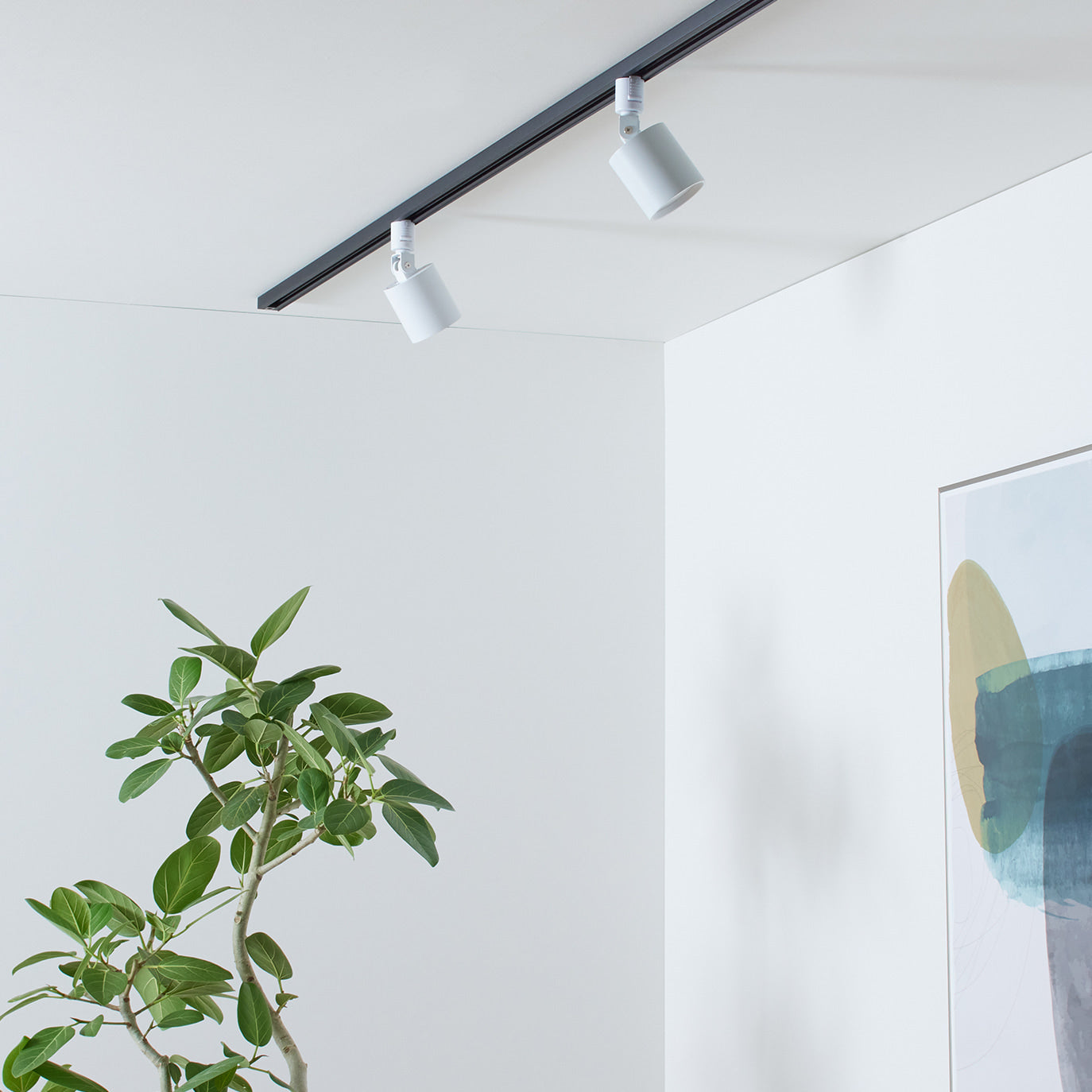 Grid - swingable duct down light