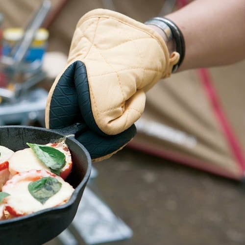 GLUTTON OVEN MITT