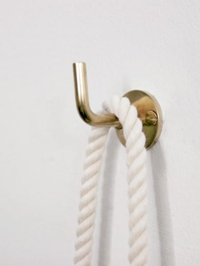 ブラスラウンド　フック