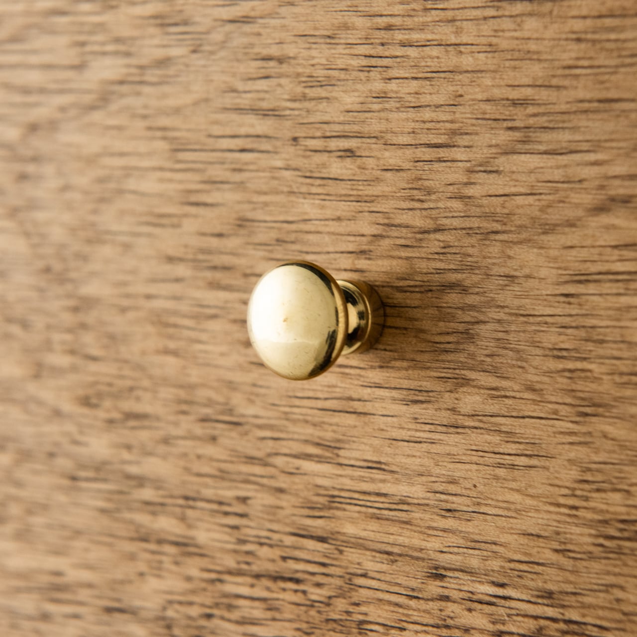 つまみ KNOB フラット　ゴールド