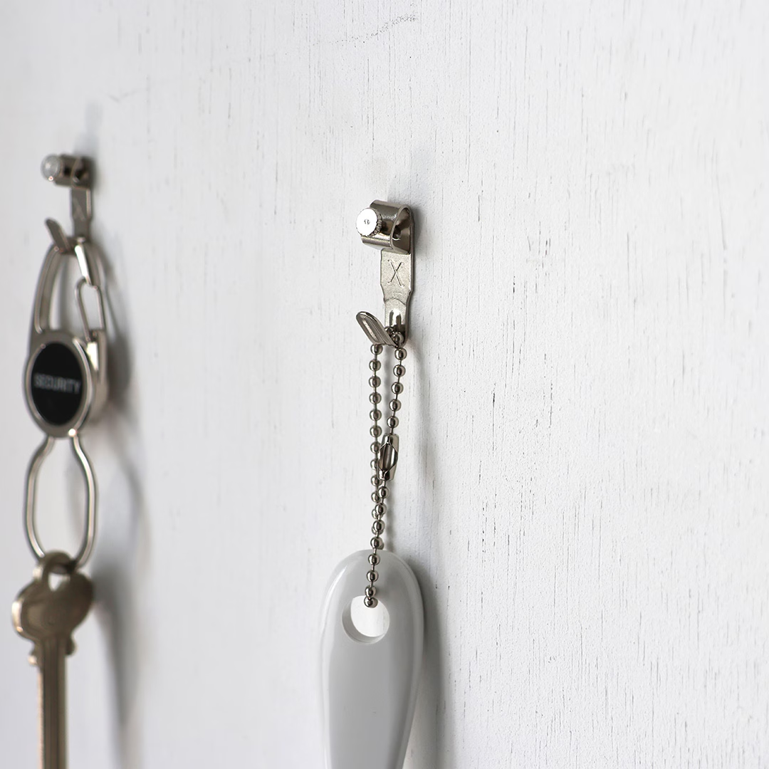 X Picture Hooks