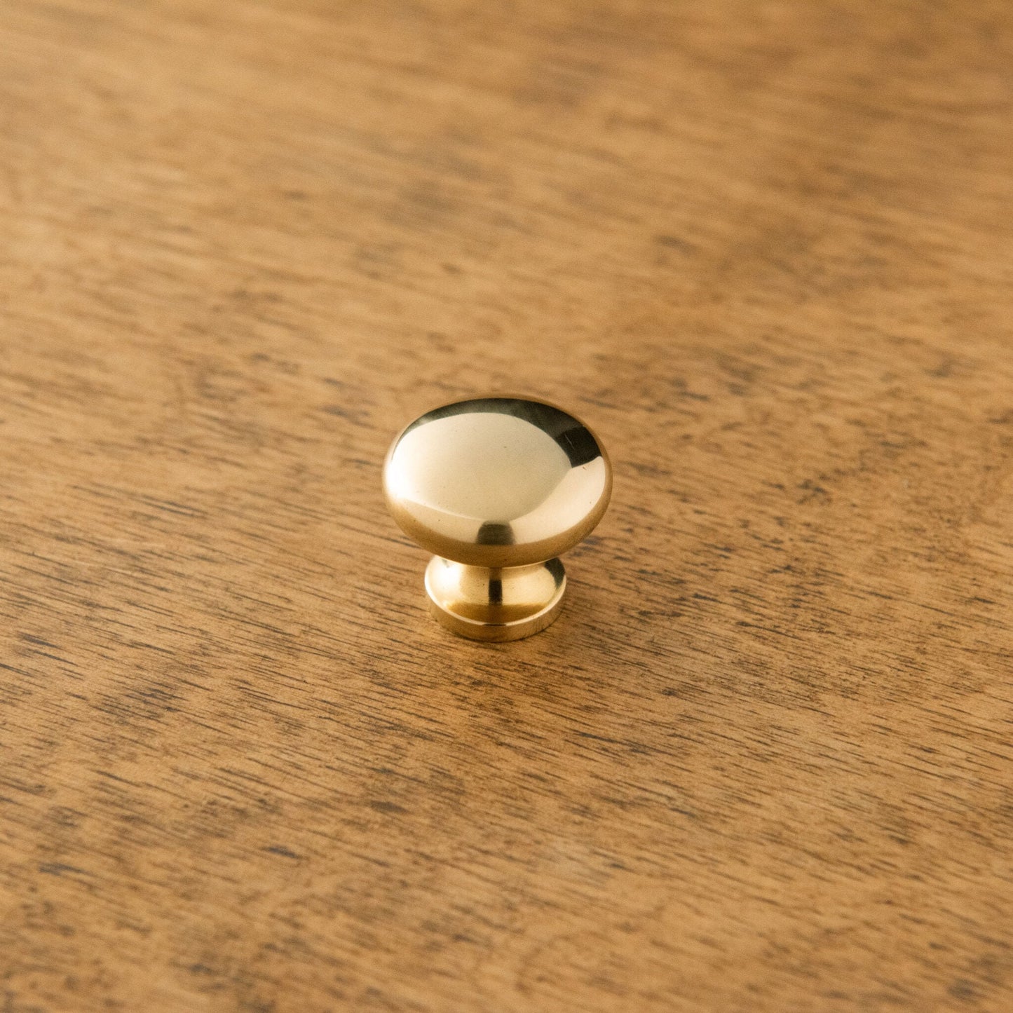 つまみ KNOB フラット　ゴールド