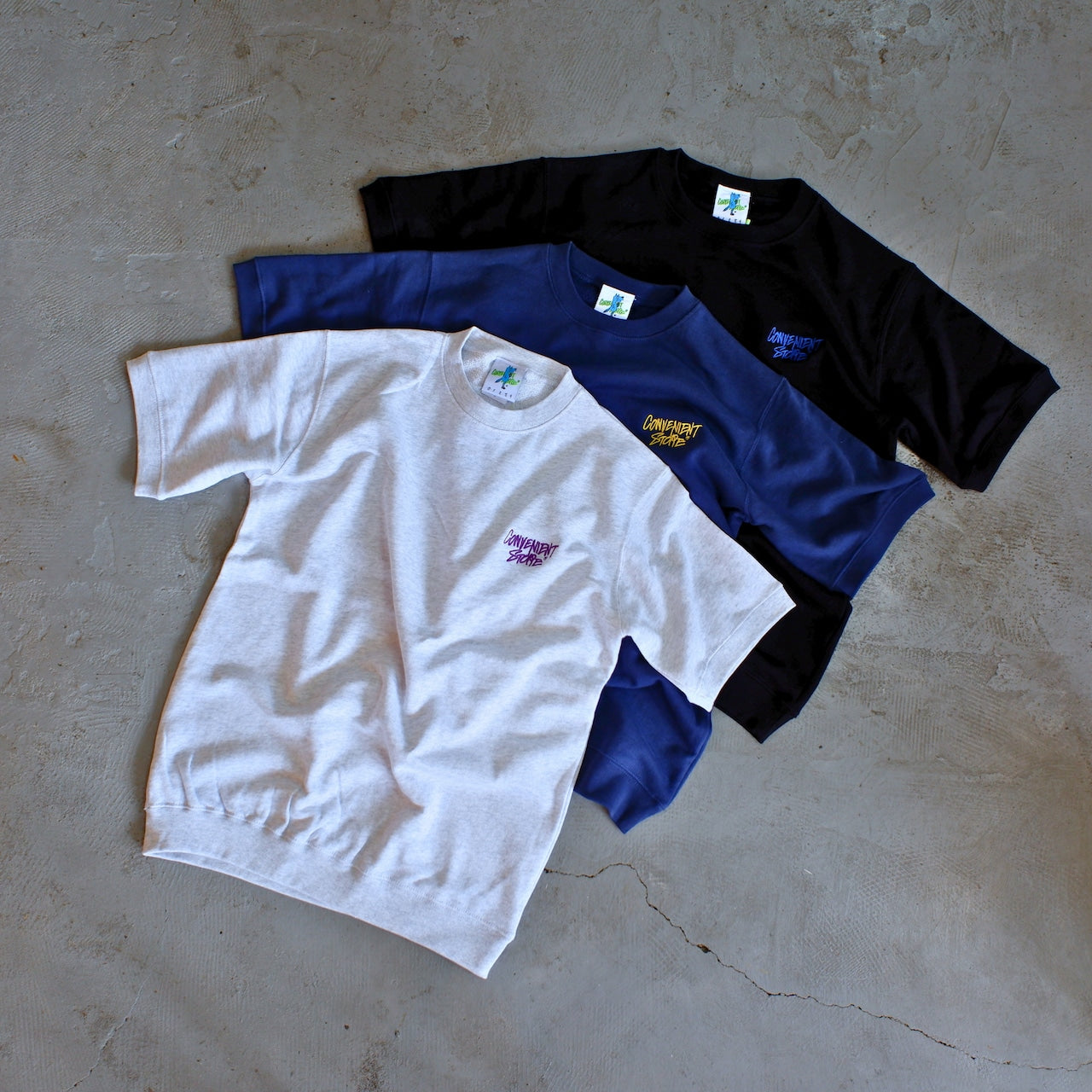 CONVENI LOGO SWEAT TEE