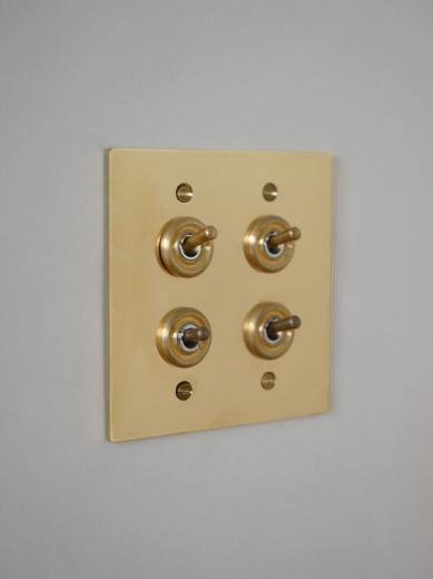 真鍮プレート　スイッチ