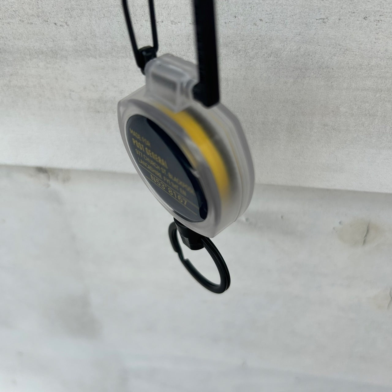 COLOR CORD REEL KEY HOLDER