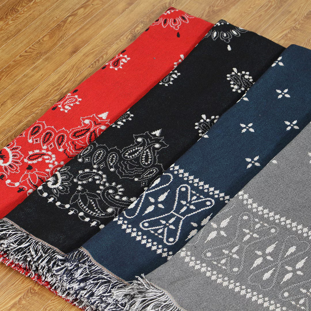 Bandana Throwket