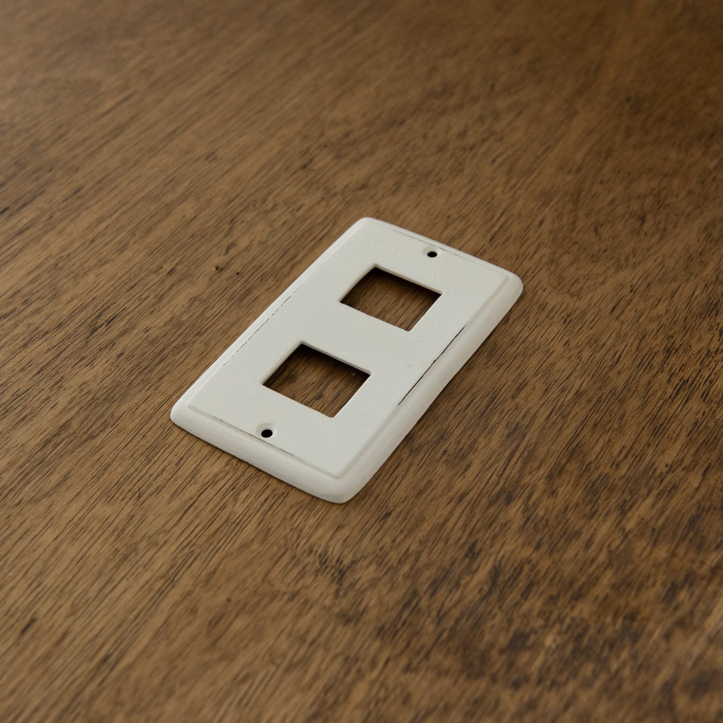 SWITCH PLATE
