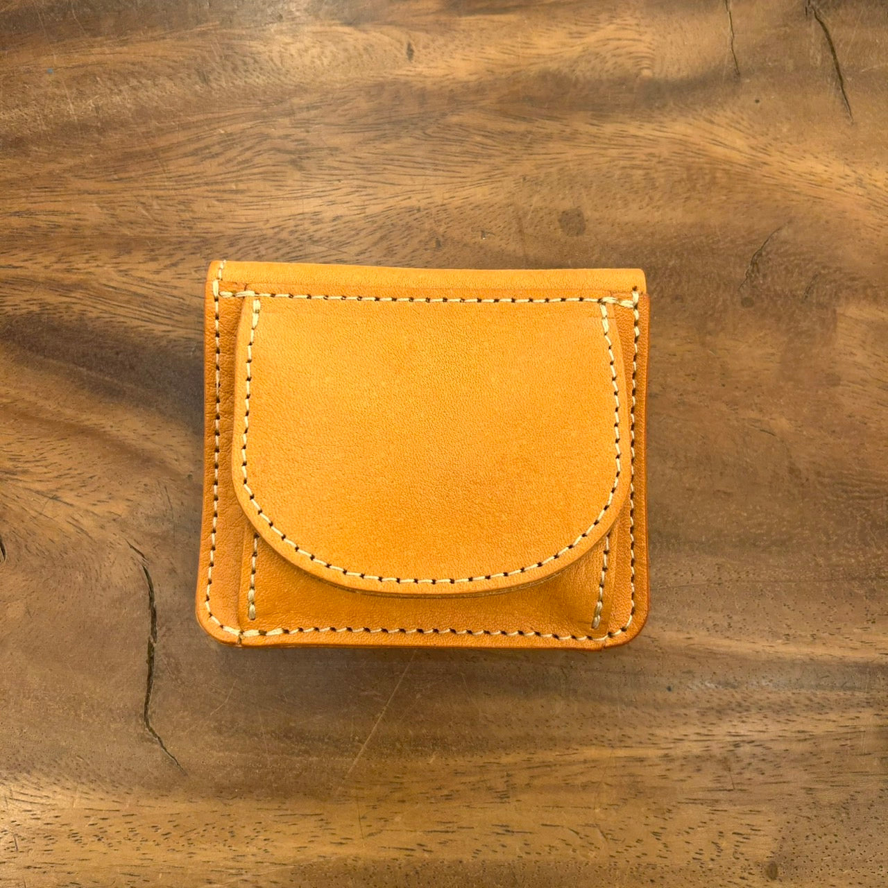 トチギ　ベリーBOX2つ折りウォレット