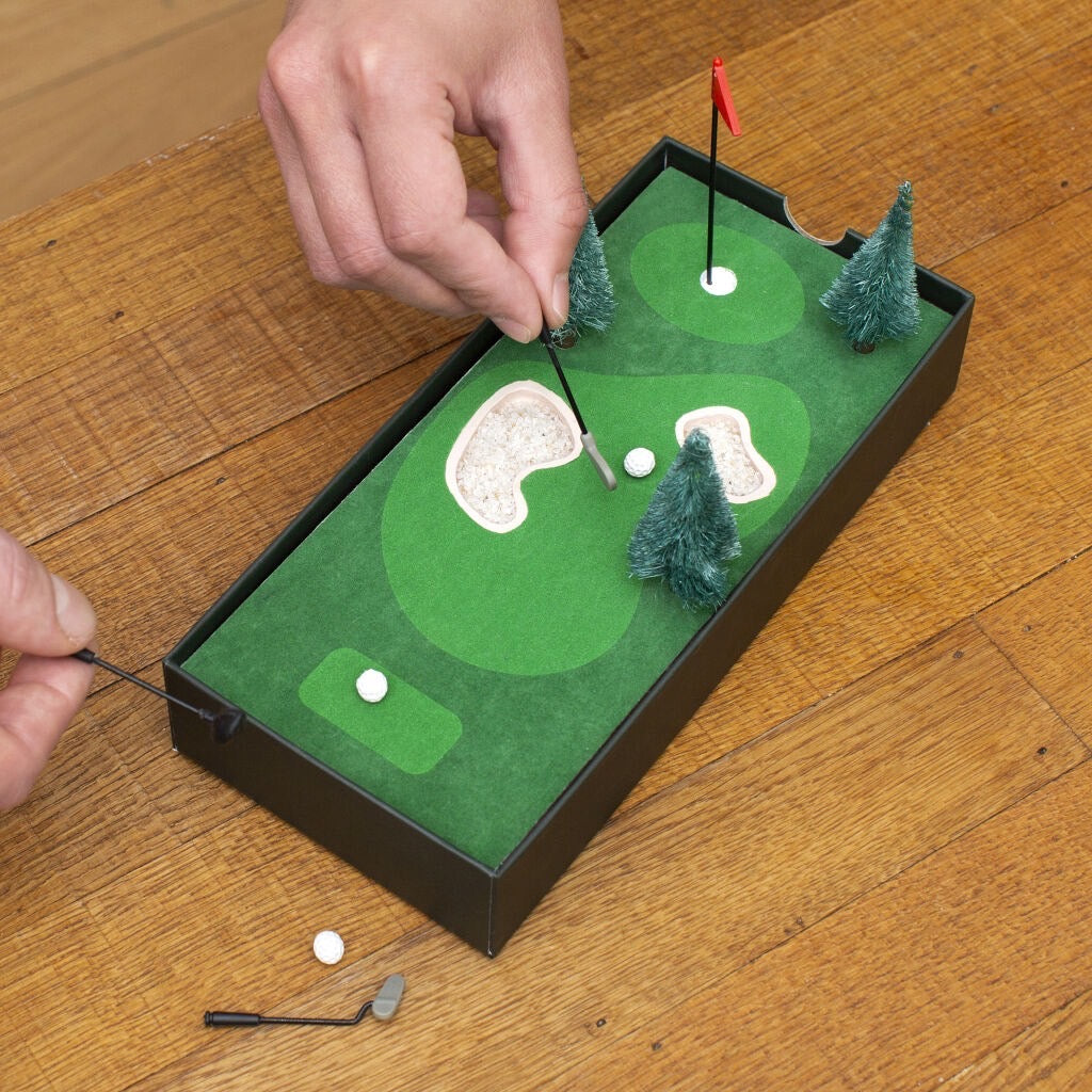 DESKTOP GOLF