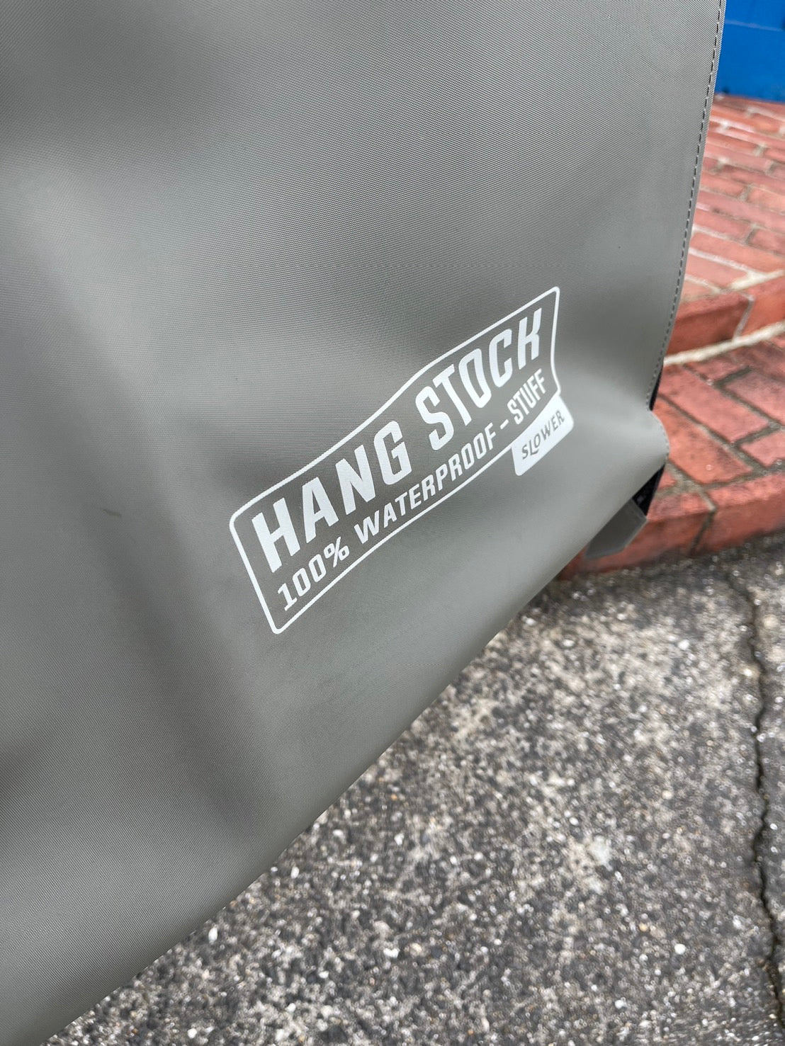 HANG STOCK TRUNK CARRY