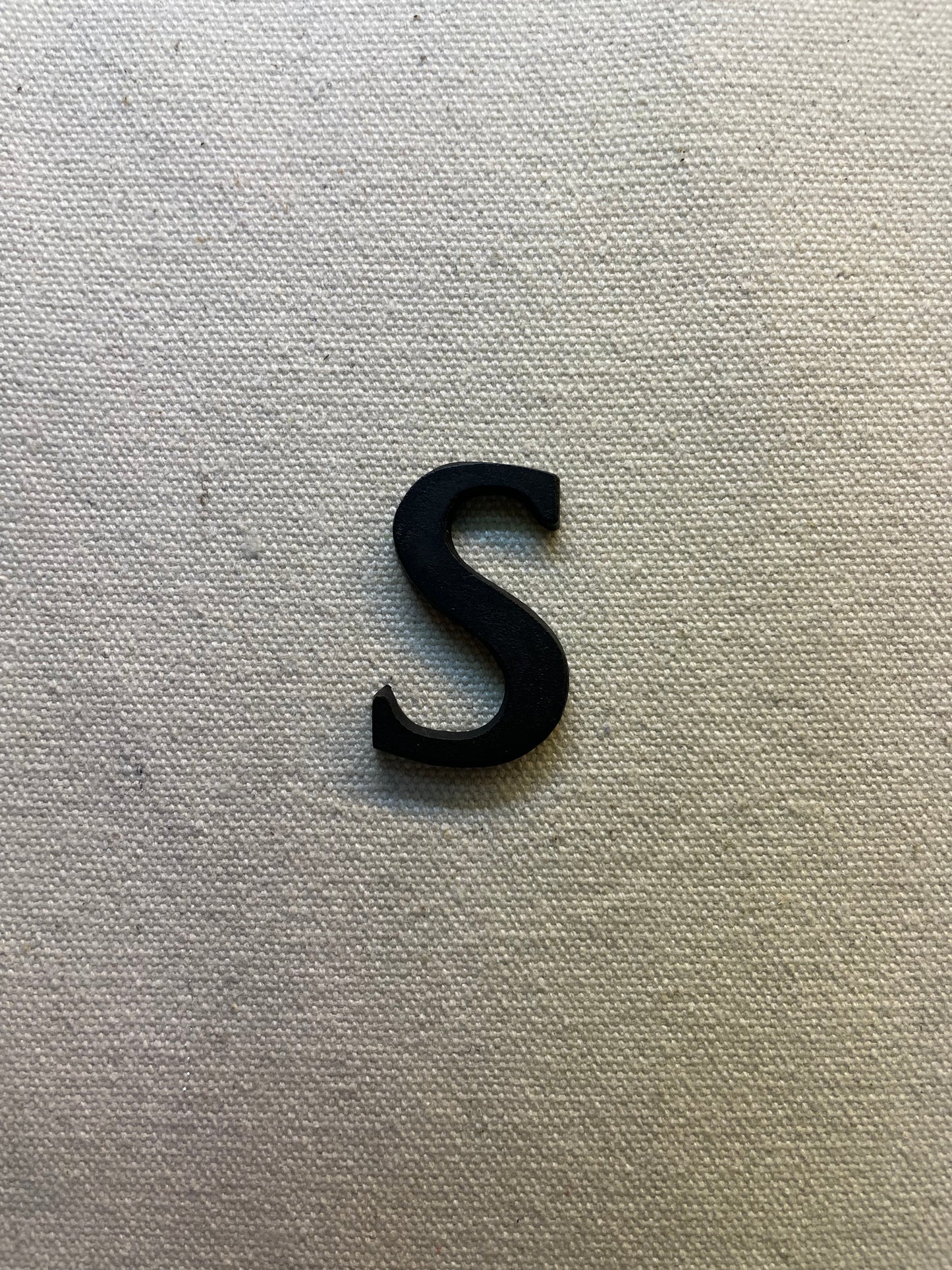 45mm　LETTER BLACK