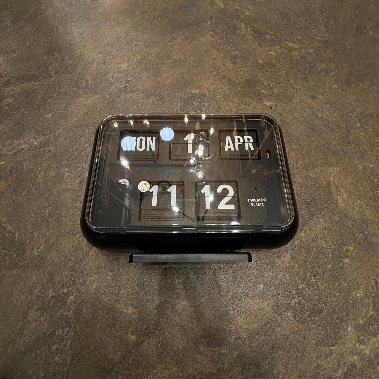 TWEMCO CALENDAR CLOCK