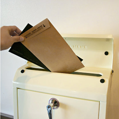 Mail box