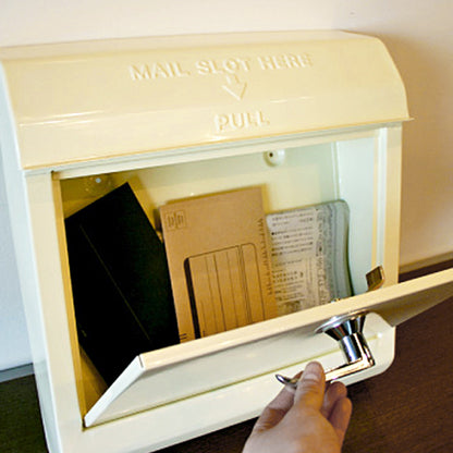 Mail box